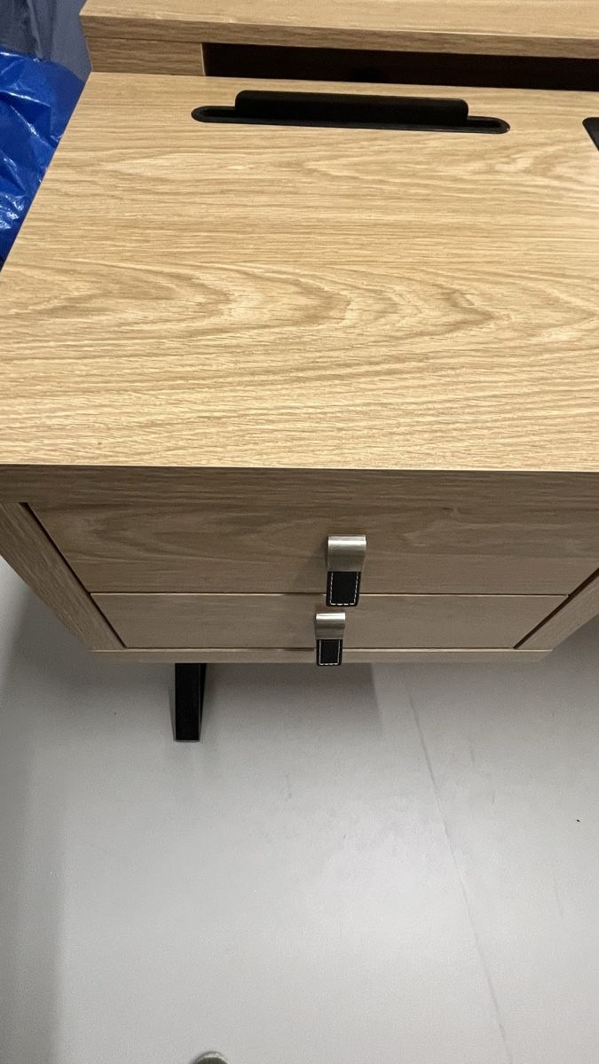 Bureaux: Desk / Schreibtisch - Eiche Farbe - Kabelmanagement – D'occasion à Zürich par jap_8kkn 2