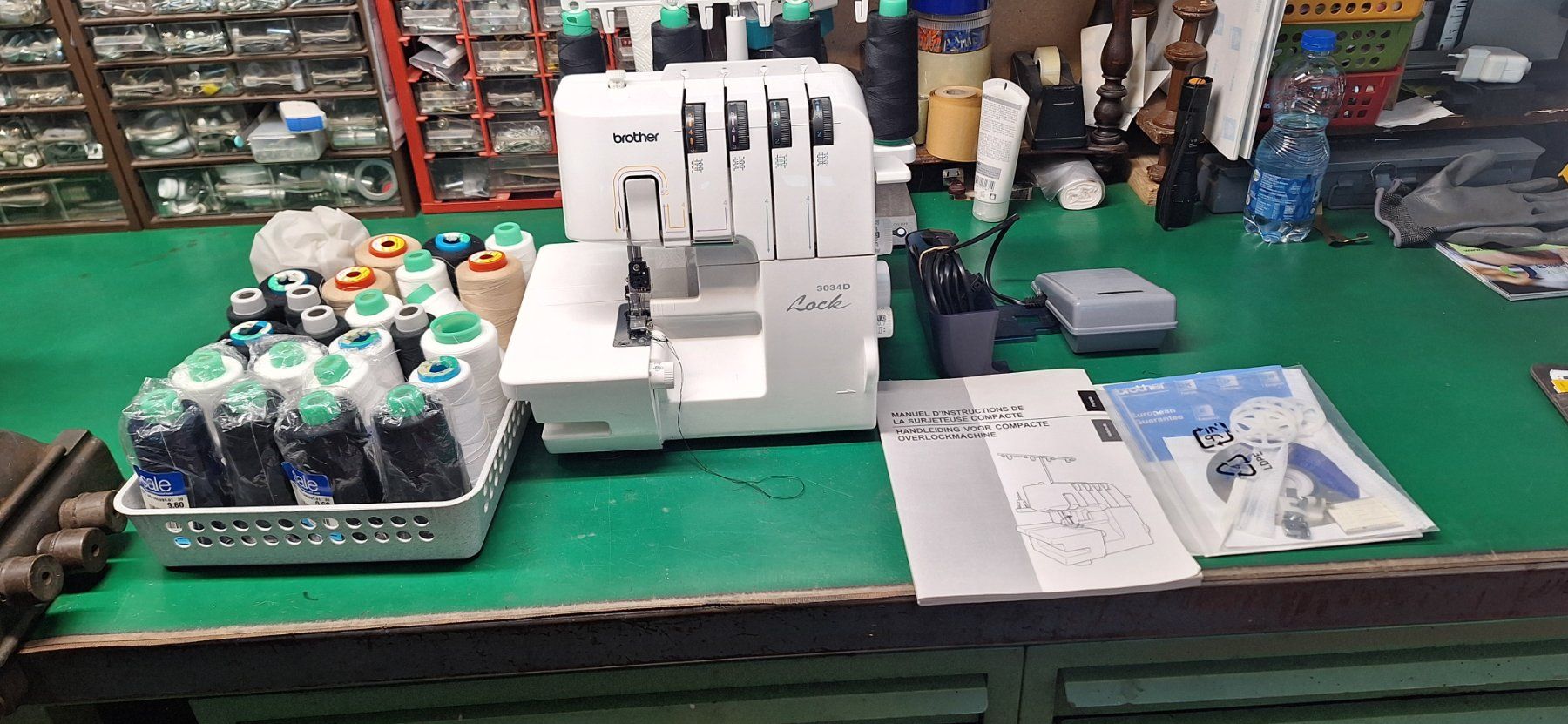 Brother Macchine da cucire: Brother overlock 3034 D mit Zubehör – Usato da Basel venduto da Meggesflomi