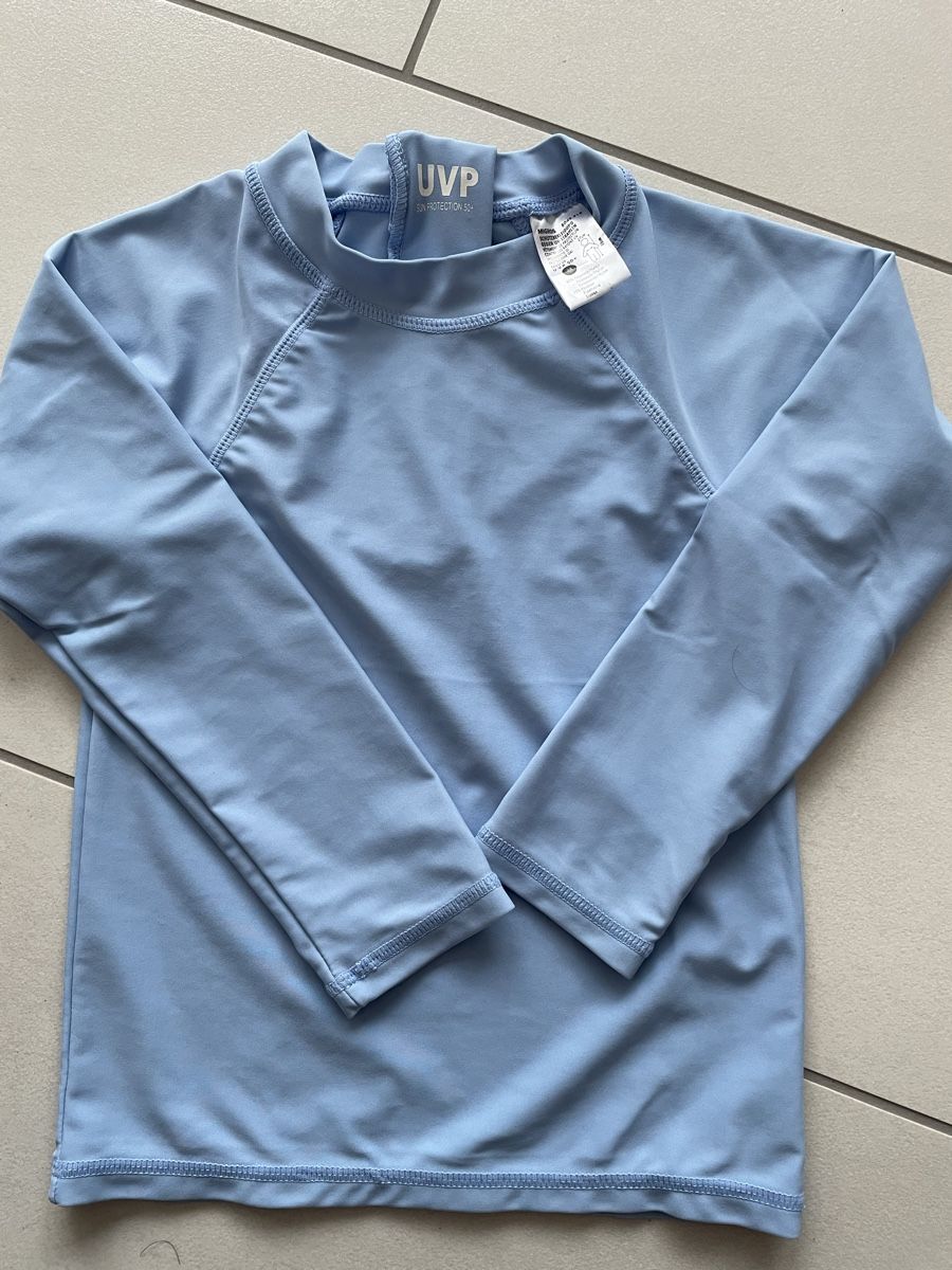 Lotti & Set di vestiti: Kleiderpaket Gr 98 – Usato da Rüti ZH venduto da kar_xx9l 2