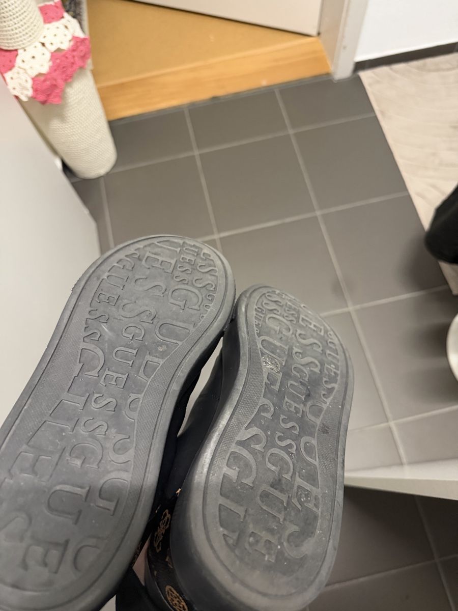 Scarpe da donna: Guess Schuhe Gr. 40 – Usato da Zürich venduto da Erdas_07 3