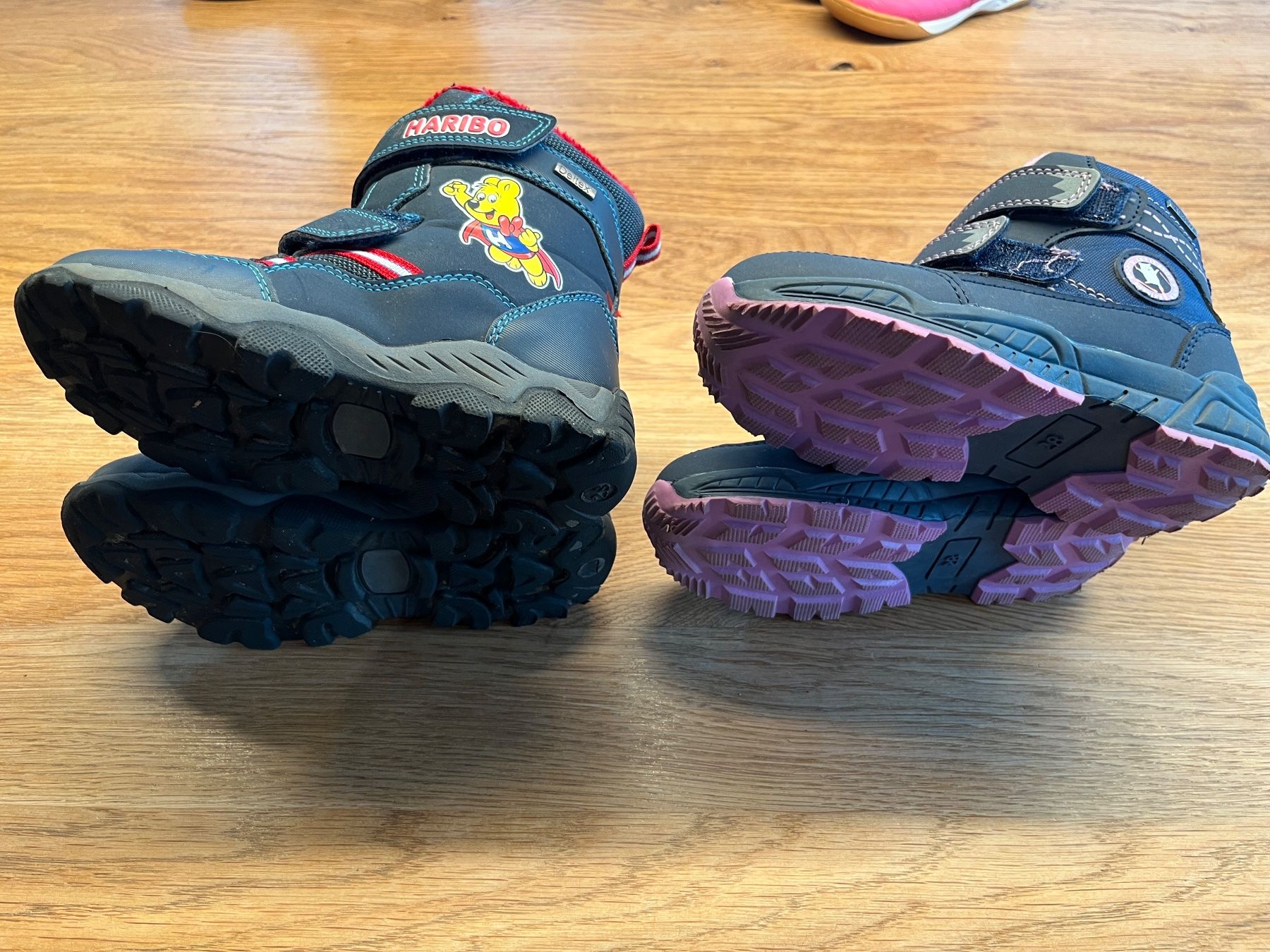 Schuhe für Mädchen: Schuhpaket Grösse 28 (5 Schuhe) – Gebraucht aus Brünisried von Seisler88 2