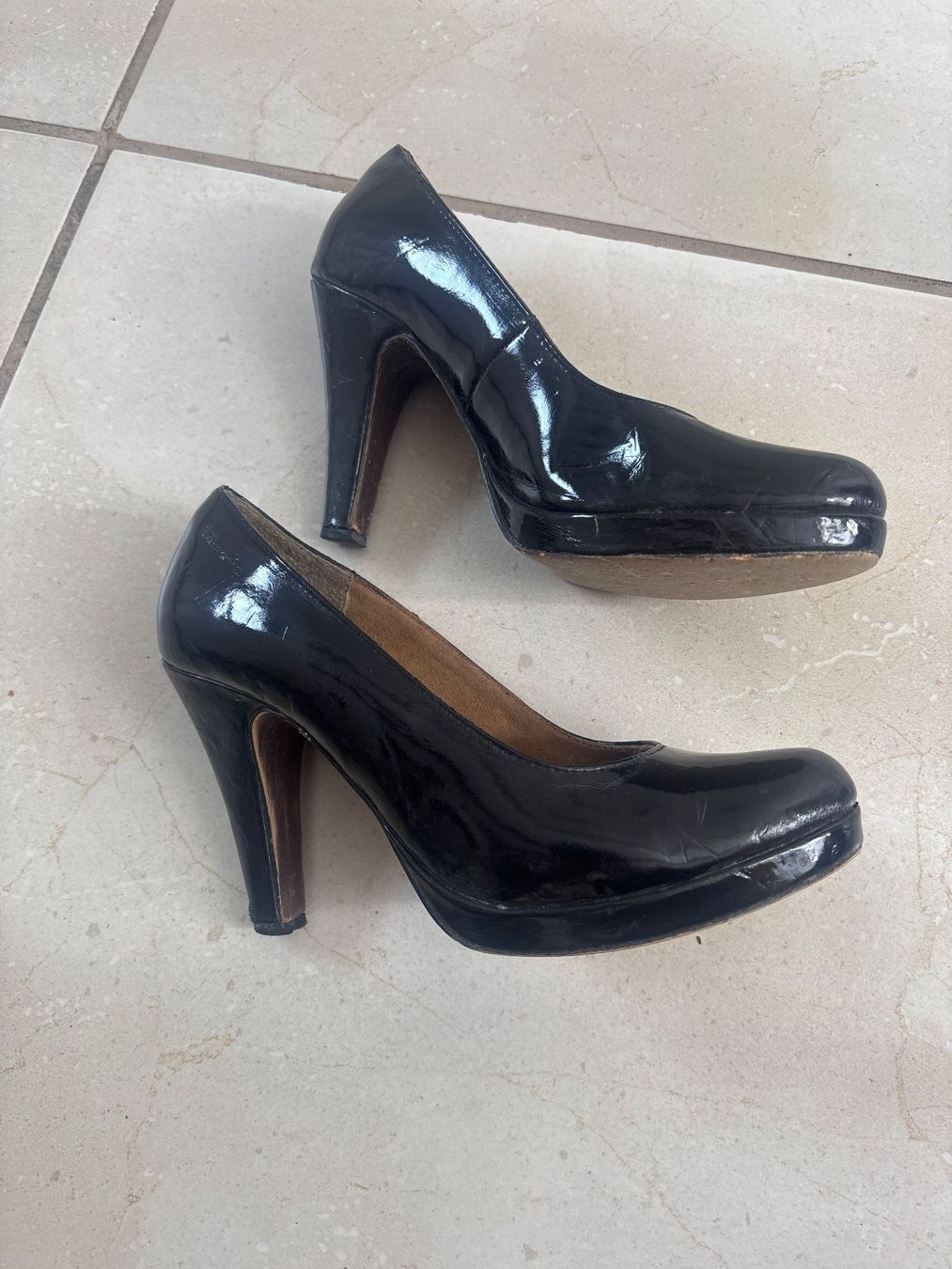 Tamaris Scarpe da donna: Tamaris Damen Pumps Schwarz Gr. 38 – Usato da Pfaffhausen venduto da frickda 2