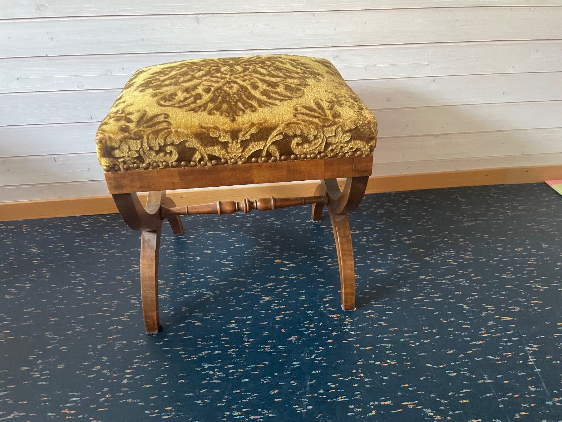 Tabourets: Antiker Hocker – D'occasion à Herdern par 1202jou-jou