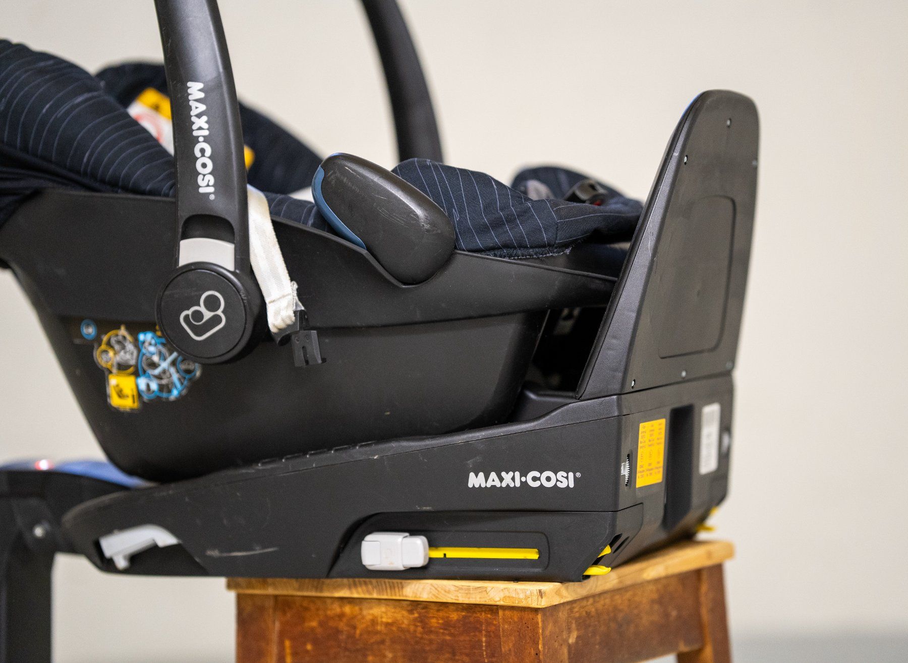 Maxi-Cosi Seggiolini per auto: Maxi Cosi mit Isofix Station – Usato da Zürich venduto da tonogen 4