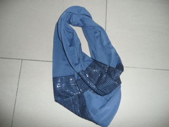 Foulard & Sciarpe: Schal mit Glitzerpailletten – Usato da Zug venduto da falama 3