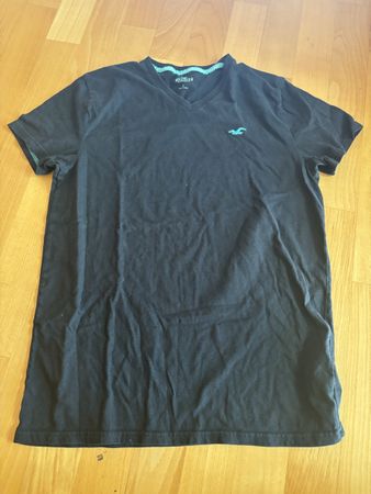 Hollister black shirt blue bird