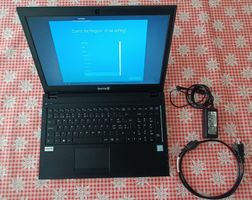 Laptop 15.6" i3-7100U/8GB RAM/256GB SSD /DVD