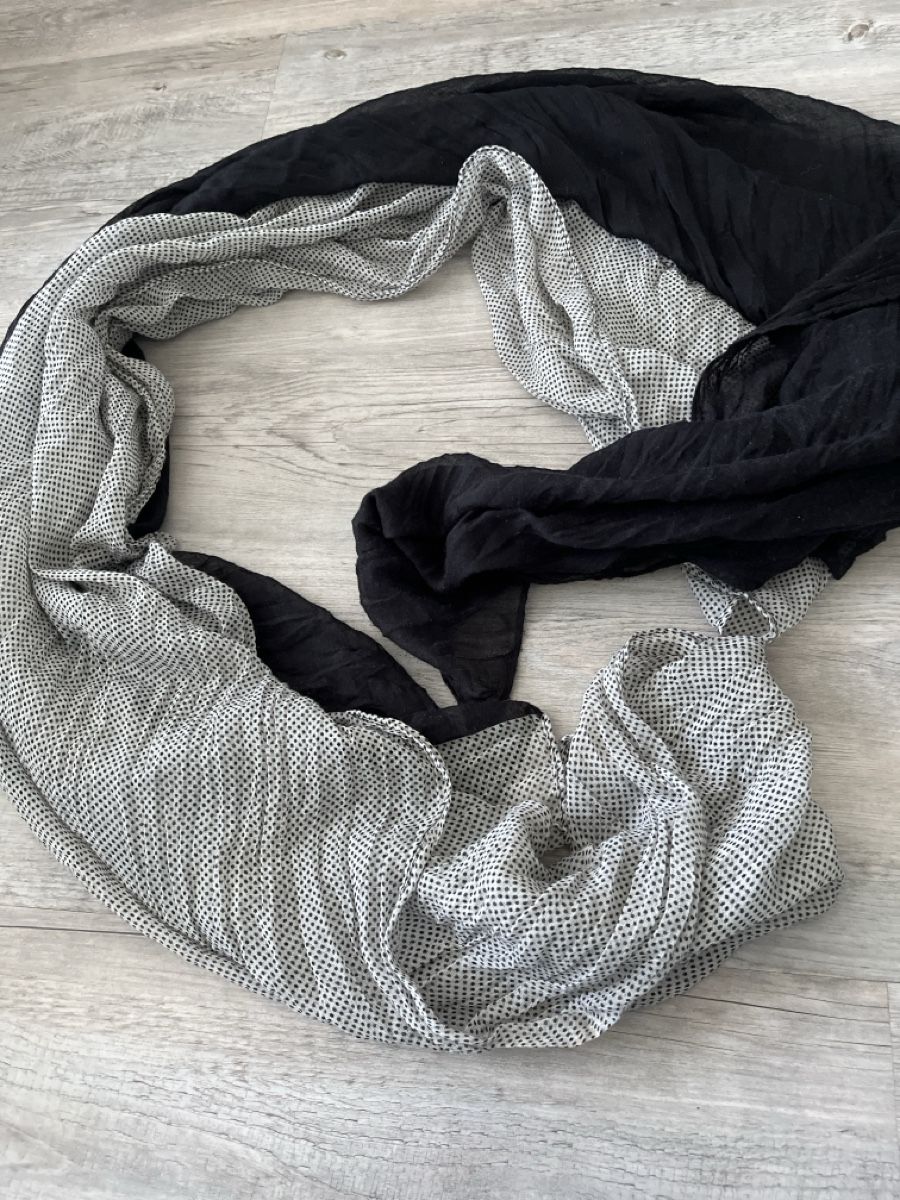 Foulard & Sciarpe: Schals Set 4 Stück – Usato da Muhen venduto da cor_6fyh 4