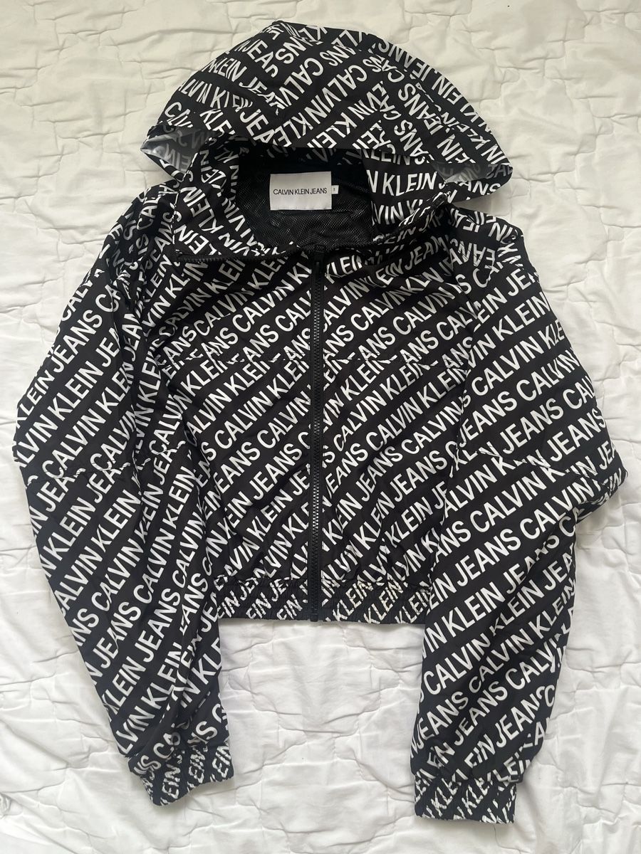 Calvin Klein Giacche: Calvin Klein Jeans Damen Windjacke  Gr. S – Nuovo (secondo la descrizione) da Hombrechtikon venduto da en_7654