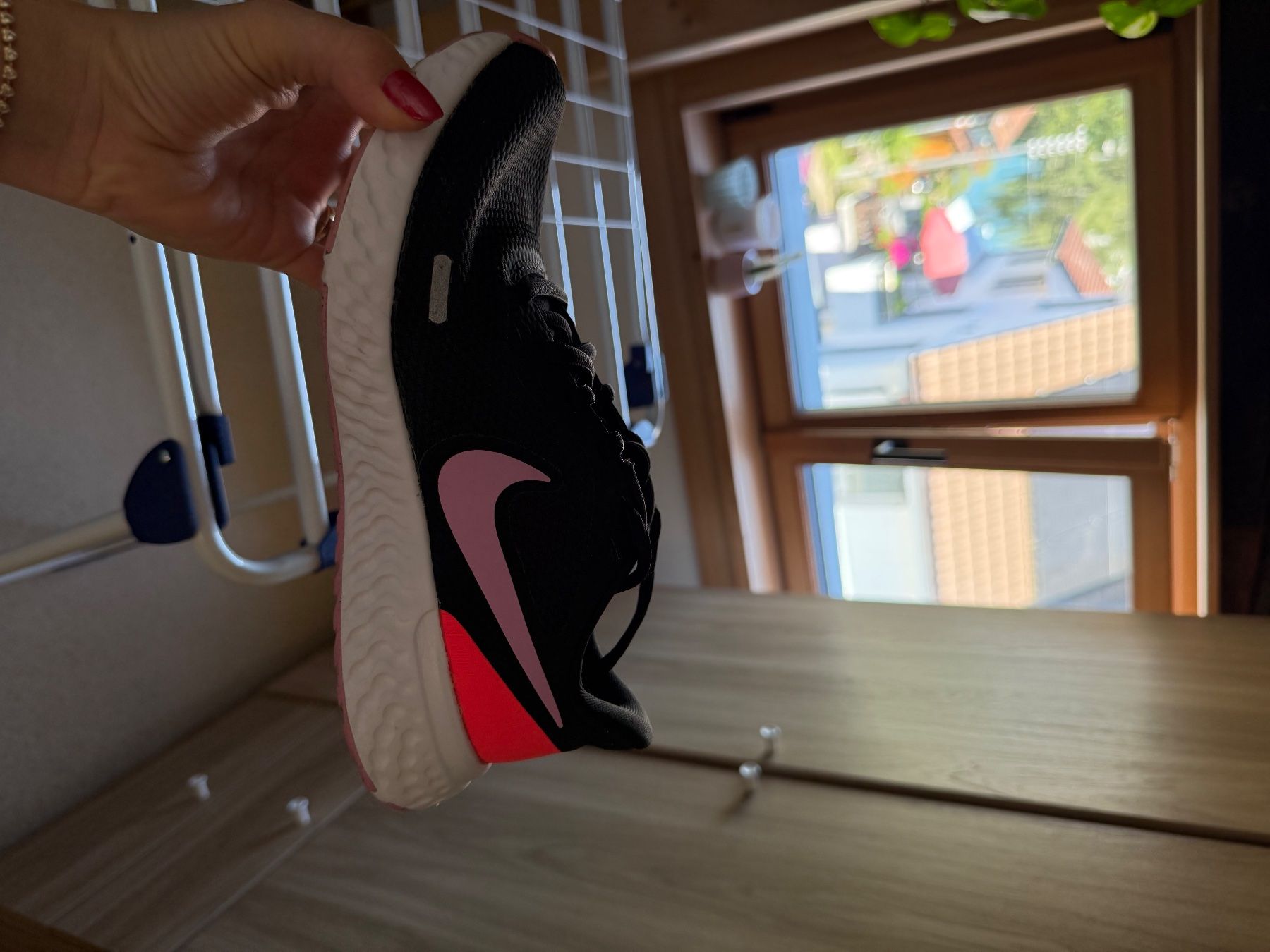 Nike Scarpe da donna: Nike Revolution Schuhe – Usato da Langwiesen venduto da nin_7mt2 2