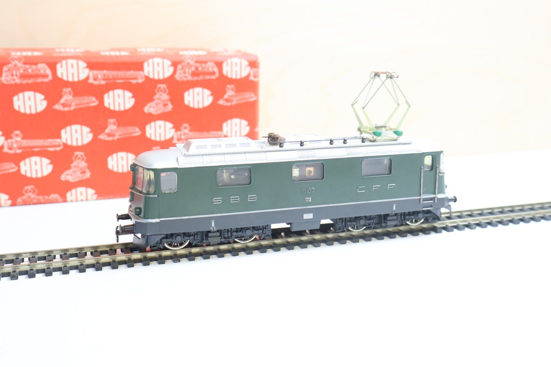 Hag Modellini di ferrovie: HAG SBB Re 4/4 E-Lok Nr. 161 H0 DC – Usato da Winterthur venduto da Monstera 5