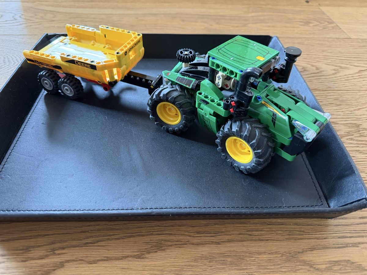 Lego Giocattoli: LEGO Technic 42136 John Deere 9620R 4WD Tractor – Usato da Effretikon venduto da Saendu24 2