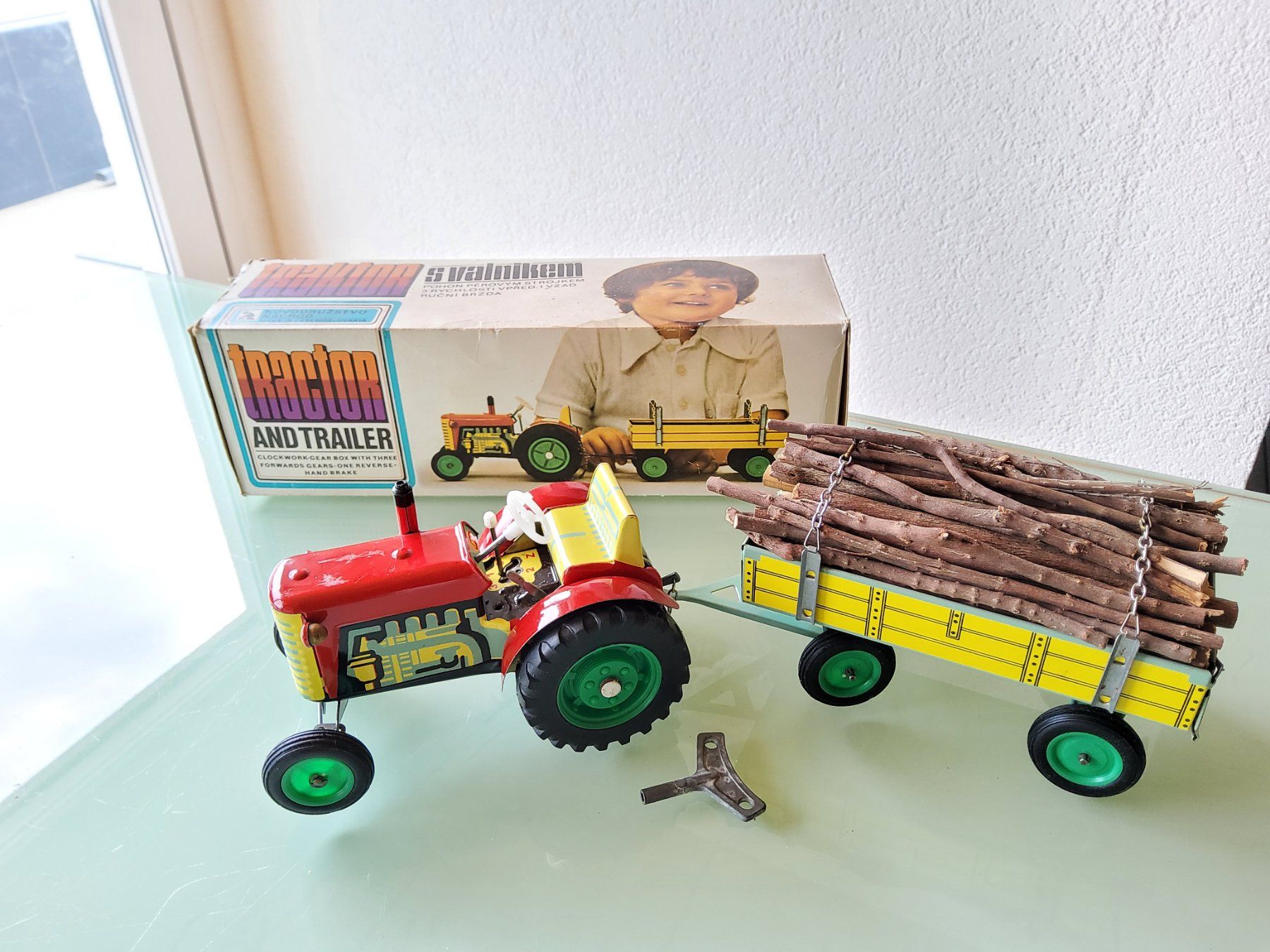 Dinky Toys Remorque Bâchée Rouge numéro 70 - Collection
