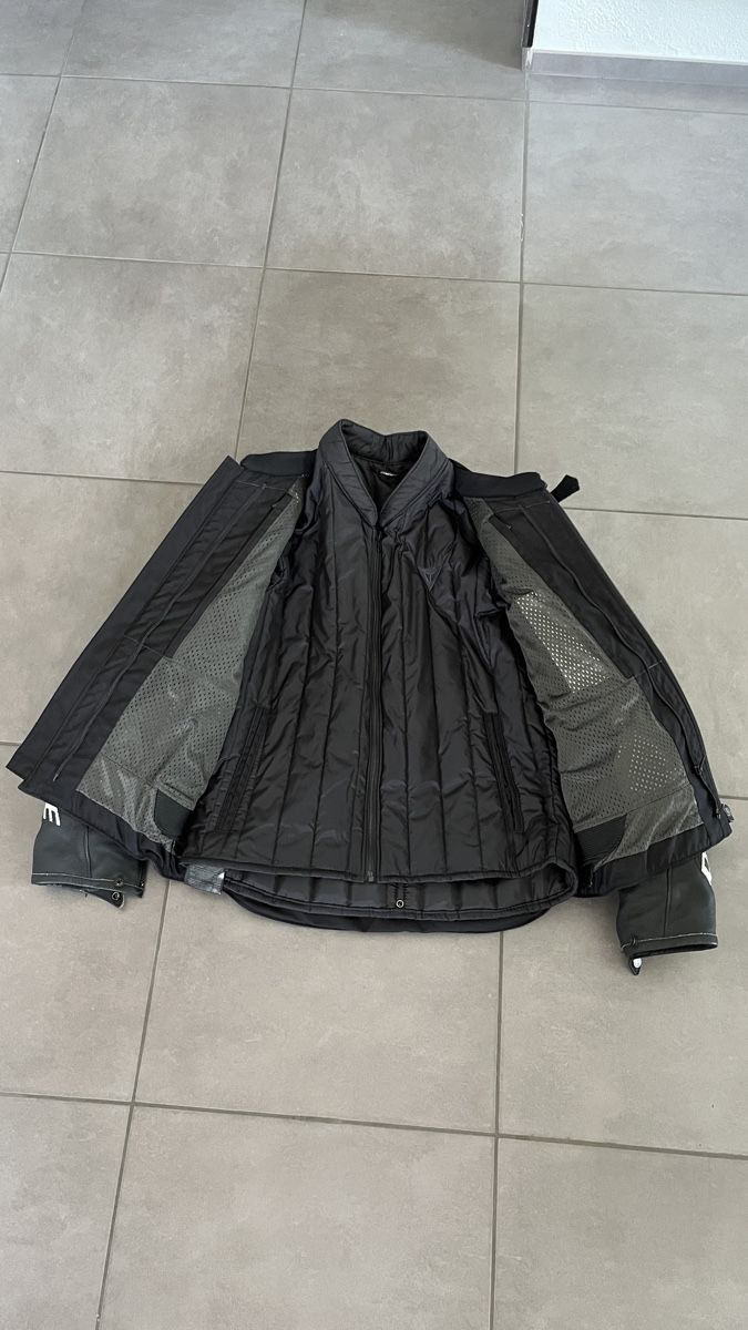 Dainese Lotti di vestiti: Motorrad Jacke und Hose – Usato da Entlebuch venduto da reini30 2