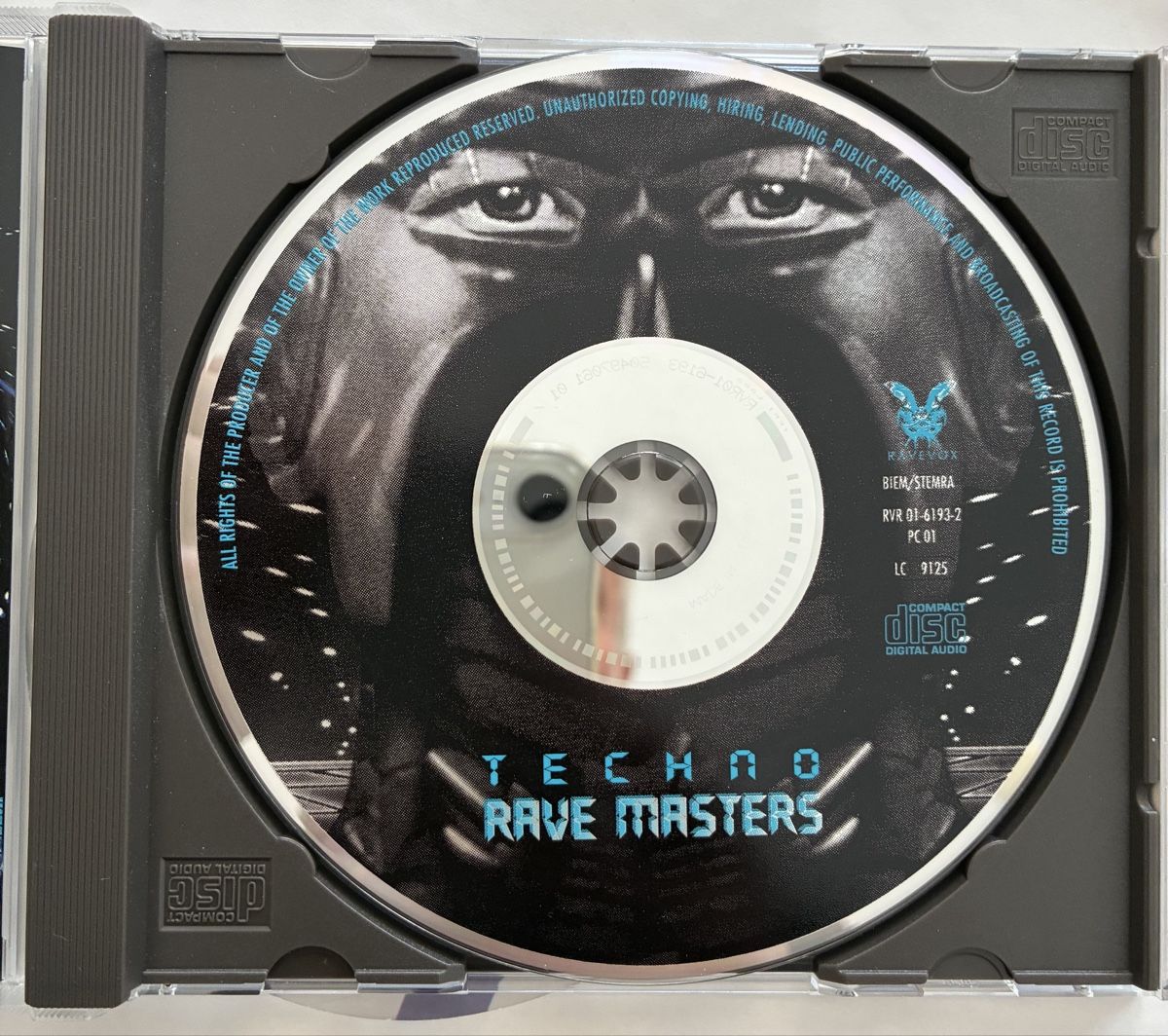CDs: TECHNO RAVE MASTERS (1995) – D'occasion à Sarnen par m-basic 2