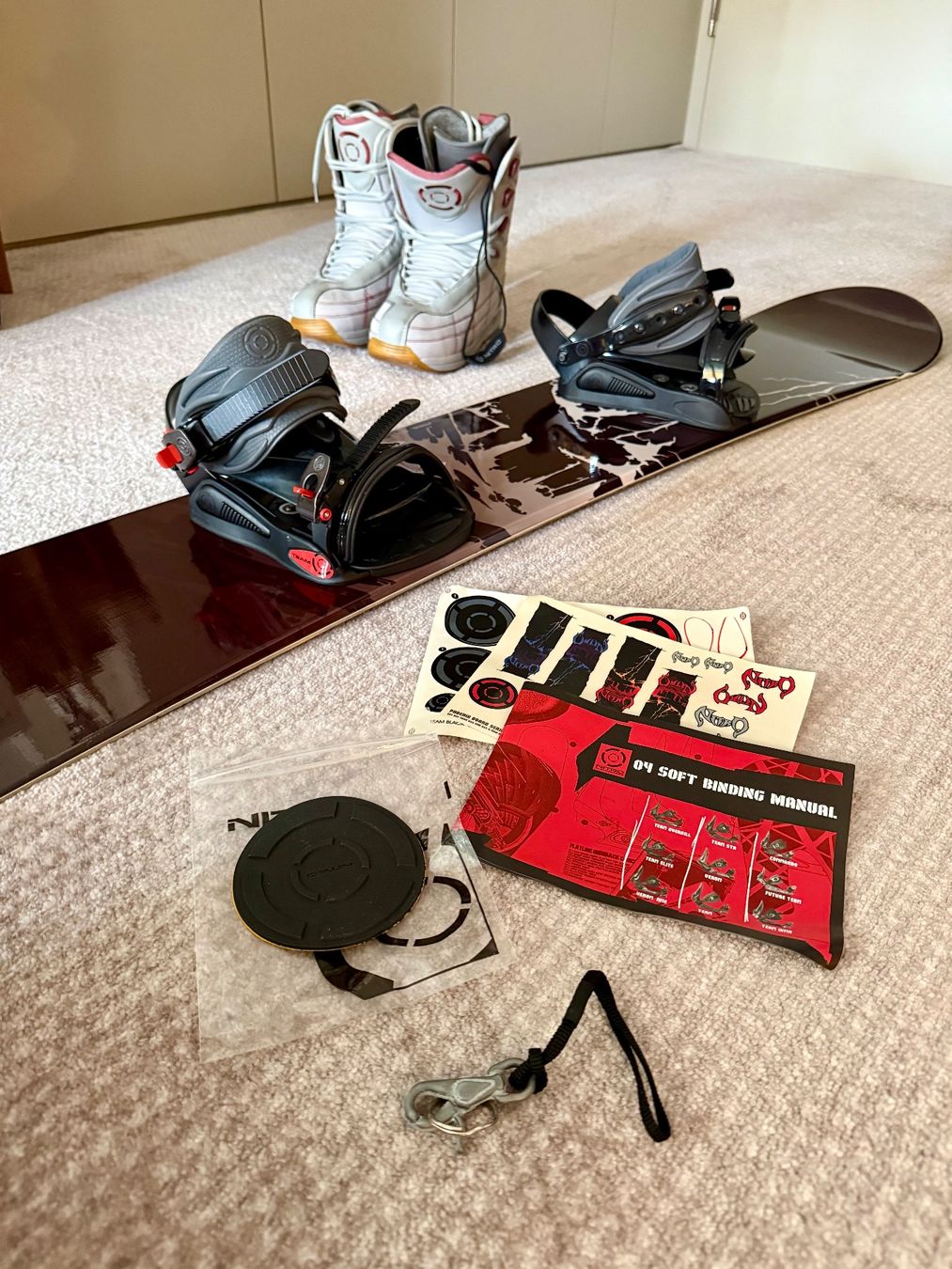 Snowboard Nitro Board: Nitro Snowboard mit Bindung und Boots – Usato da Kloten venduto da tin_kb9x