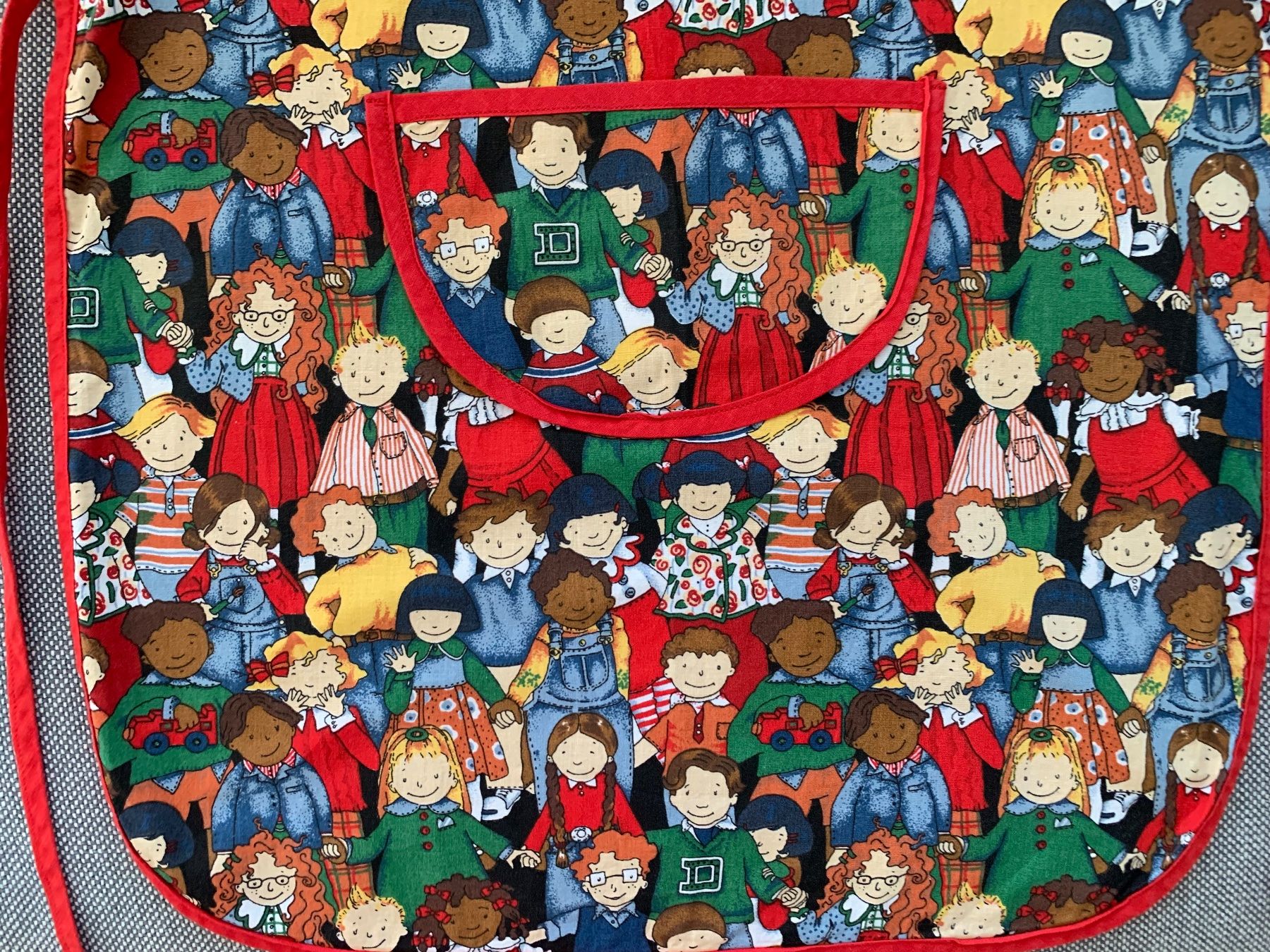 Tabliers: Kochschürze mit Kindermuster 62x43 cm – D'occasion à Birmensdorf ZH par eva.bari 2