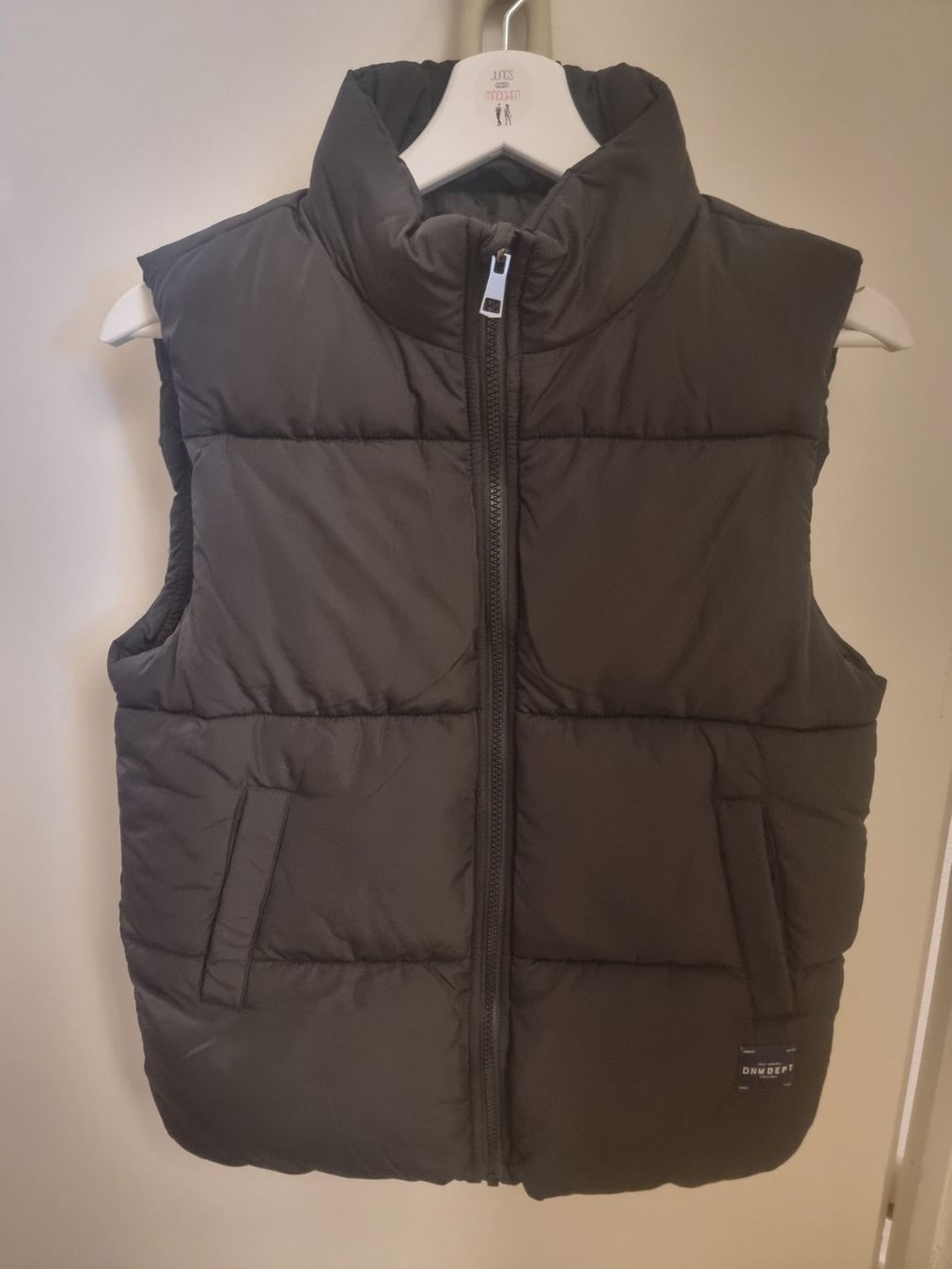 Only Sonstige Jungenkleidung: Steppweste Jungs schwarz Only Boys – Neu und originalverpackt aus Gunzwil von daryl090496 1