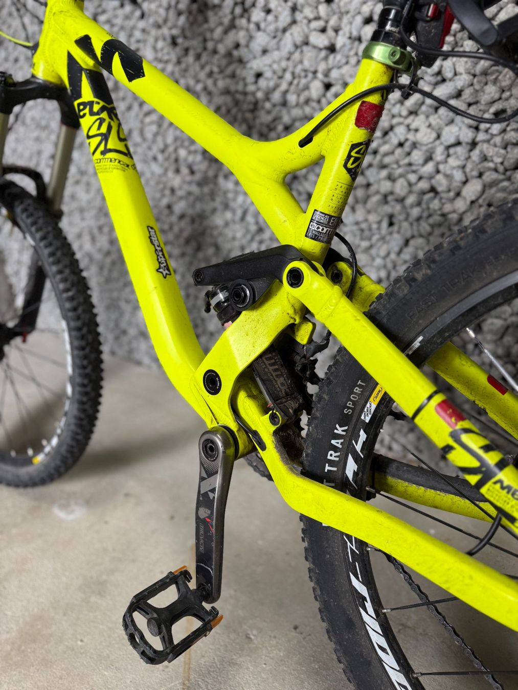 Commencal Biciclette: Commencal Mountainbike Fully – Usato da Auenstein venduto da Marketinfabrik 2