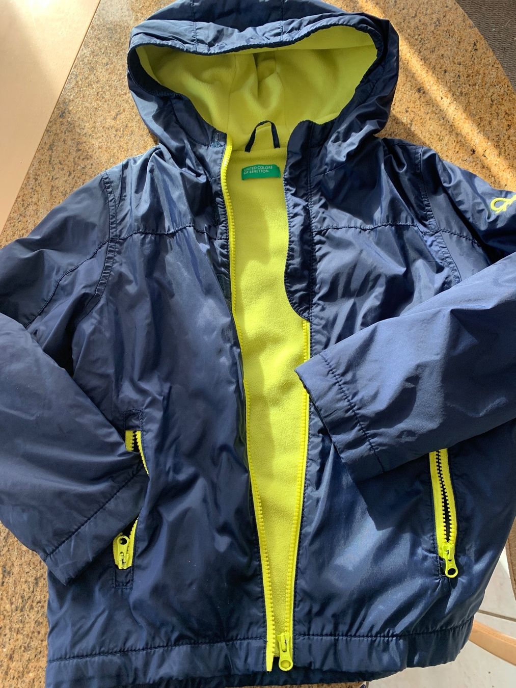 Benetton Giacche & Cappotti: Benetton Übergangsjacke Gr. 140 – Usato da Waltenschwil venduto da pipapo71