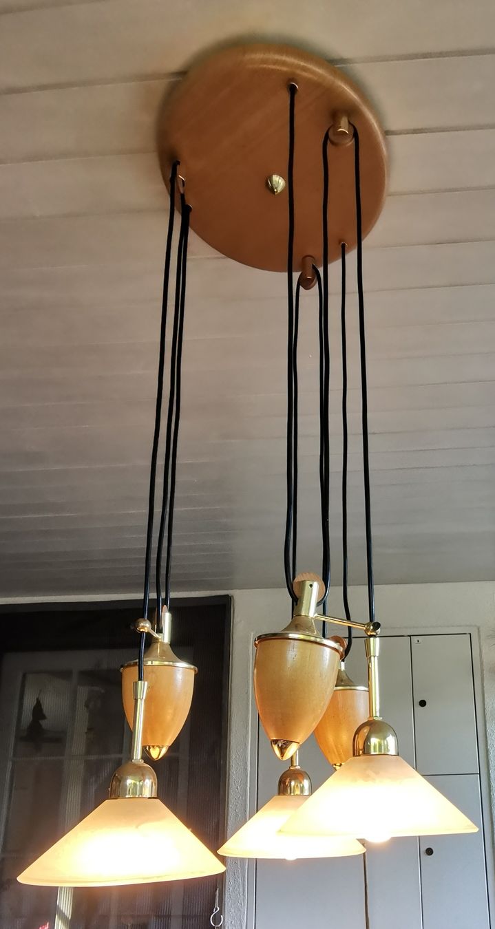 Lampadari & plafoniere: Holz-Messing Hängelampe, höhenverstellbar – Usato da Bottighofen venduto da andax