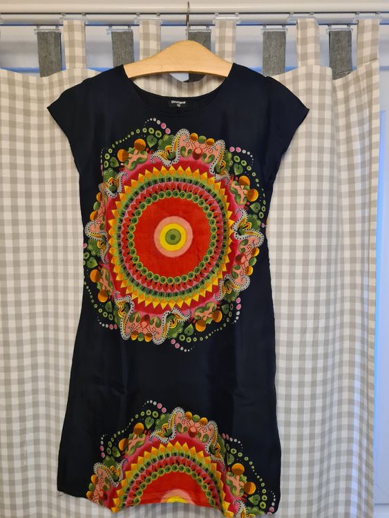 Robe Desigual Taille 38 - Couleur Beige Et Bordeaux, Neuve Sans étiquette