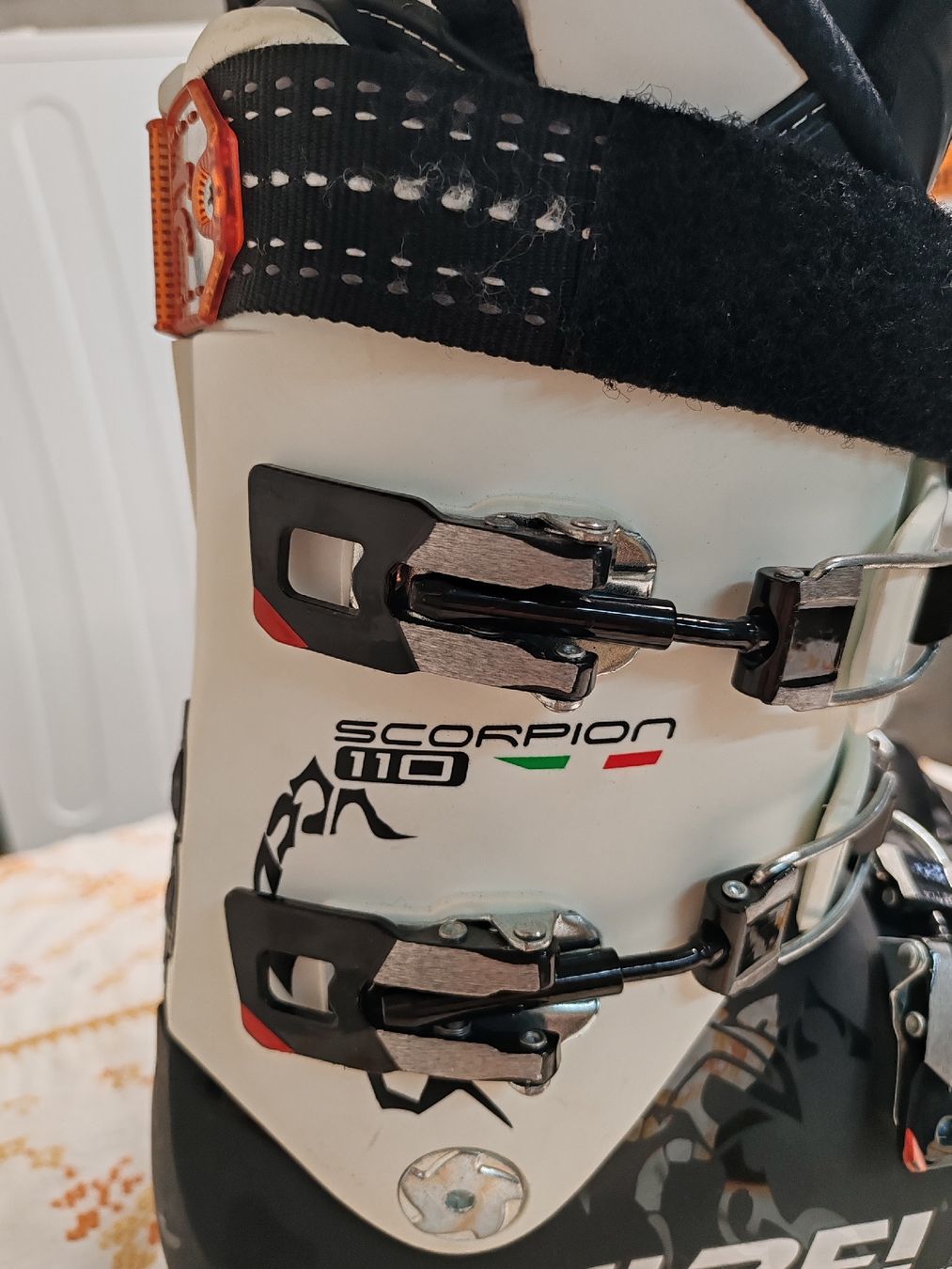 Scarpe da uomo: Skischuhe Dalbello Gr. 45 – Usato da Bern venduto da estephono 2