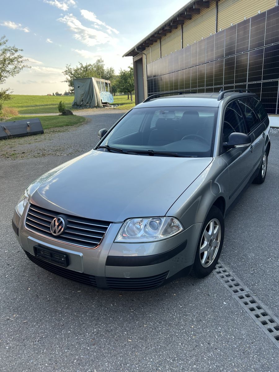 VW Automobili: VW Passat Variant 2.0 2004 - Zuverlässiges Winterauto mit 4M – Usato da Gossau SG venduto da Sombat