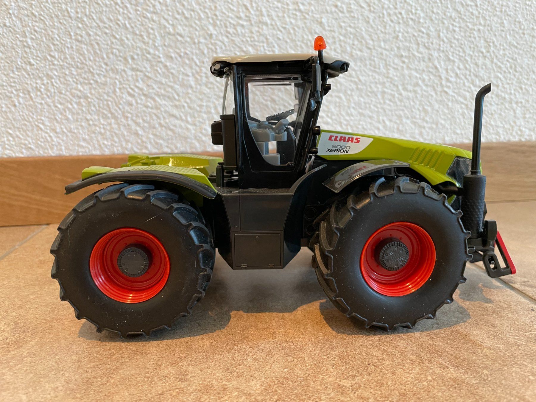 Claas Trattori: SIKU Claas Xerion 5000 – Nuovo e nell'imballaggio originale da Kreuzlingen venduto da Stefan1150 2