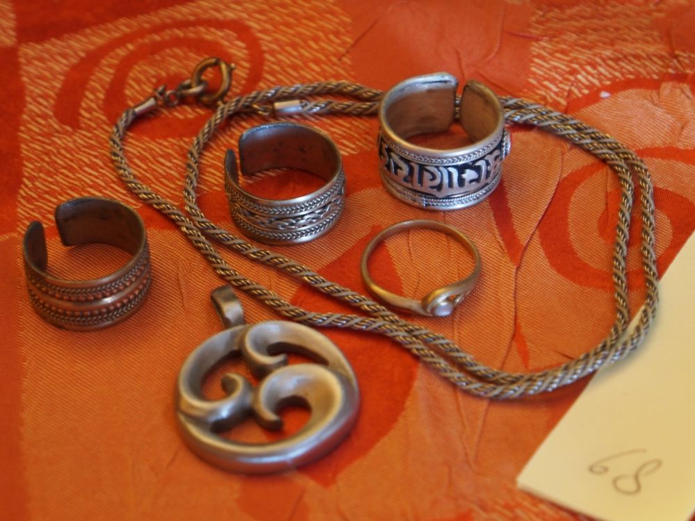 Lot De Bijoux Et Chaînes En Argent 925 - Poids Total Environ 56 Grammes - Occasion