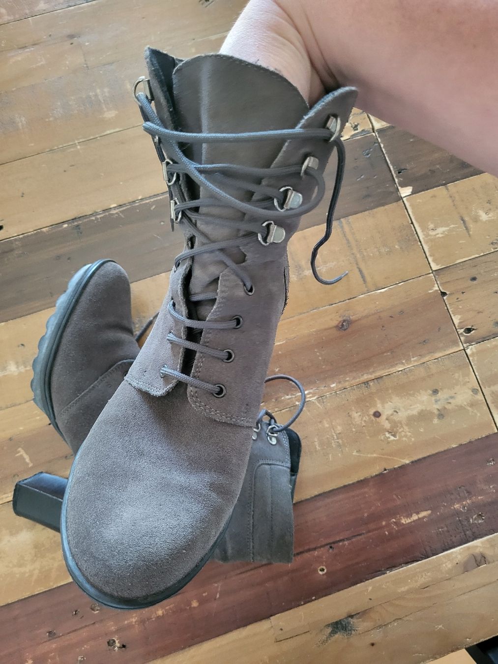 Scarpe da donna: Bottines à lacets Varese en daim gris - T. 40 – Usato da Ursy venduto da Tchoupitchou 5