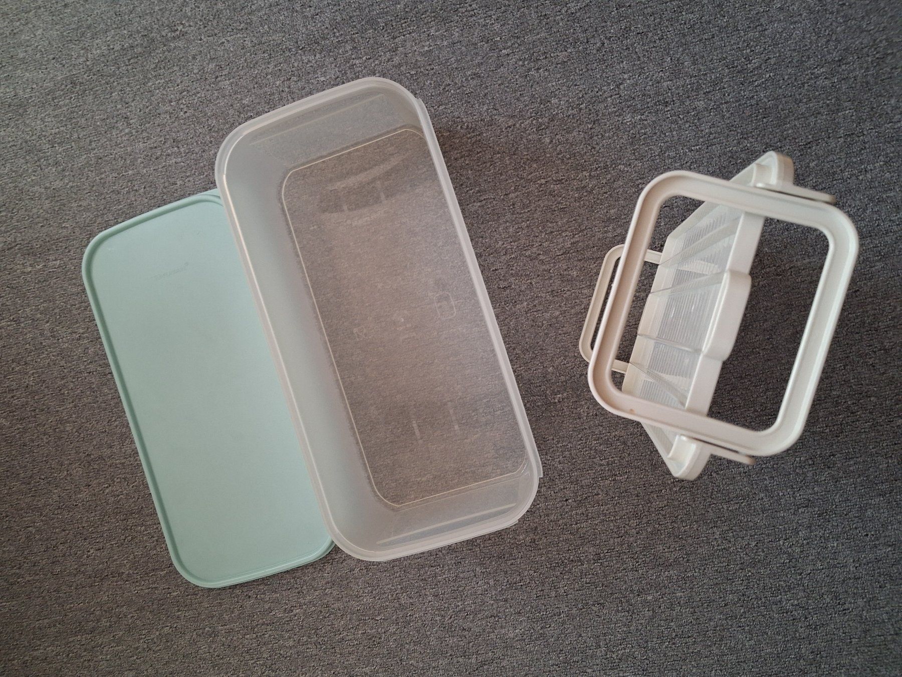 Tupperware Contenitori & Simili: Tupperware Behälter mit Einsatz, 6 Liter, neuwertig – Nuovo (secondo la descrizione) da Wald ZH venduto da e8e 8