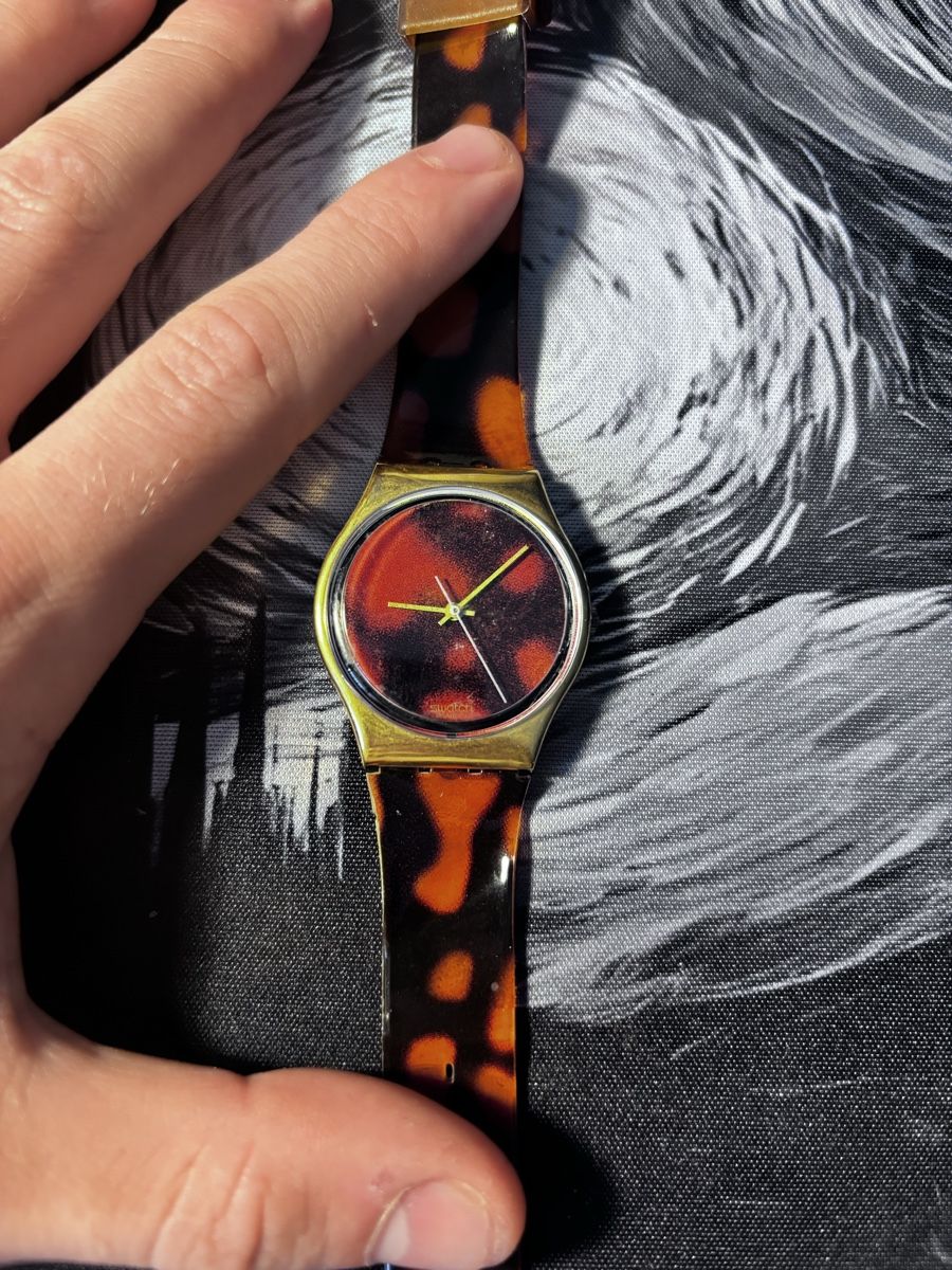Swatch Orologi: Montre Swatch écaille de tortue – Usato da Bassins venduto da jer_6k8b 1