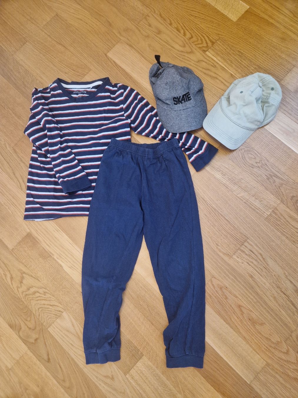 Lotti & Set di vestiti: Kleiderpaket Grösse 110/116 – Usato da Zürich venduto da nicinat 4