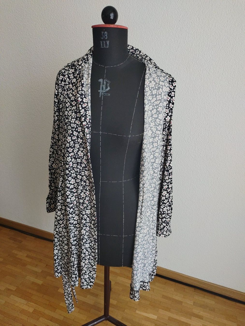 C&A Vestiti: Blumenkleid langarm Gr. 36 – Usato da Strengelbach venduto da Phorensic_30 4