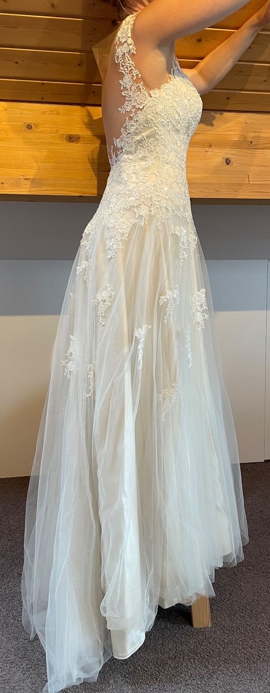 Vestiti: Hochzeitskleid Grösse 38 – Usato da Sarmenstorf venduto da jani91 5