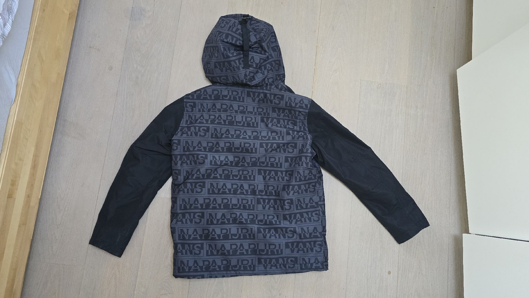 Napapijri Vestes: Vans x Napapijri Winterjacke – Neuf (Voir description) à Hurden par mar_7ssf 1