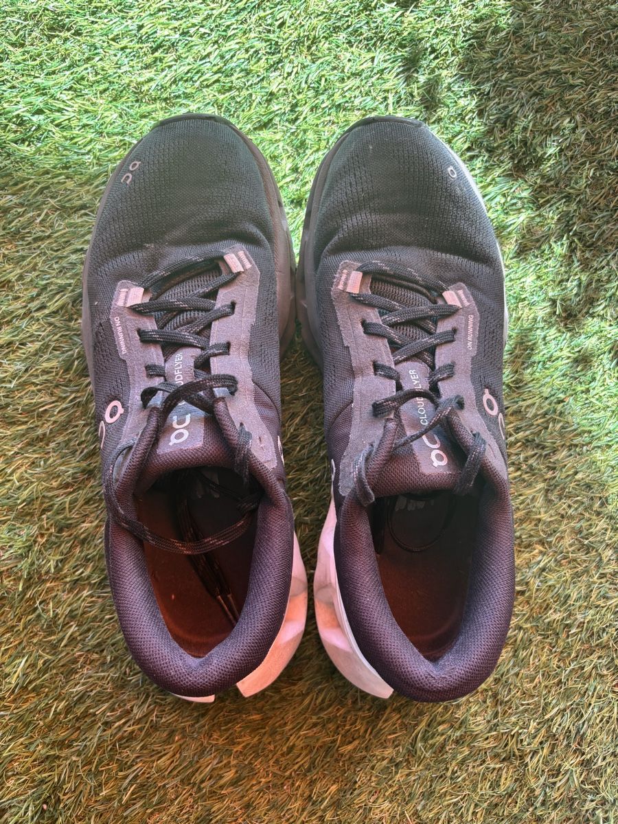 On Chaussures hommes: Scarpe da corsa On Cloudflyer 42 Unisex – D'occasion à Carabbia par ila_2jjj