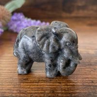 ✲ Yooperlit Elefant Skulptur ✲ 45g / 46mm UV aktiv Carving
