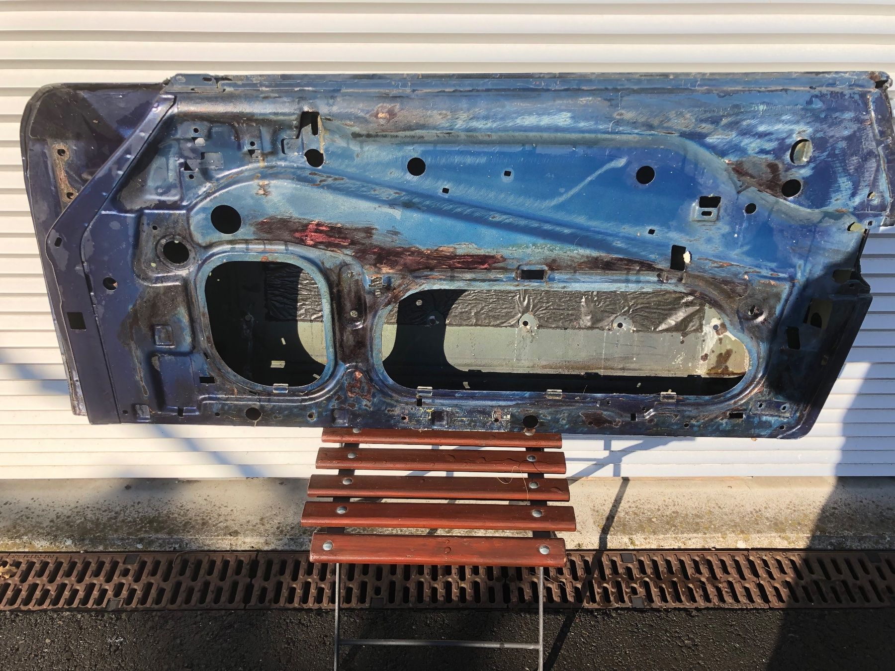 Alle Autoersatzteile: Türe rechts Merc. W107, gebraucht. – Gebraucht aus Weesen von shiva-5 1