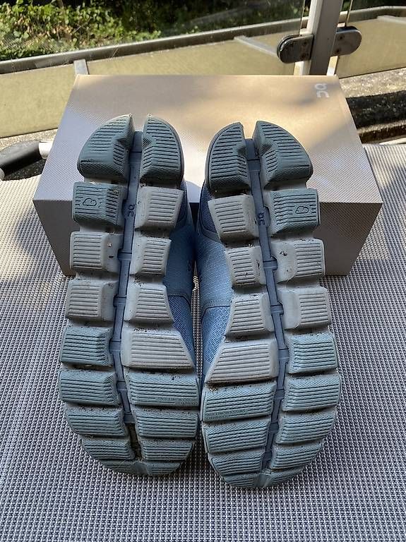 Herrenschuhe: On Running Cloud  Grösse 42  Hellblau – Gebraucht aus Solothurn von nev_7qmh 3