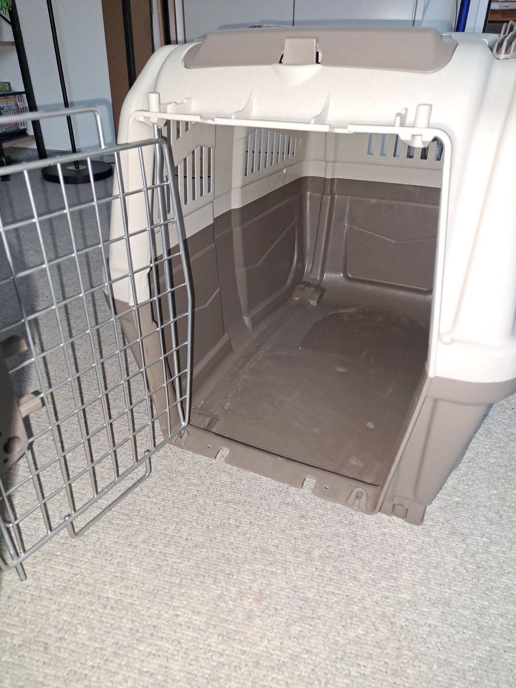 Gabbie, trasporto & Sicurezza: SKUDO HUNDEBOX – Nuovo (secondo la descrizione) da Volketswil venduto da ZSCgirl