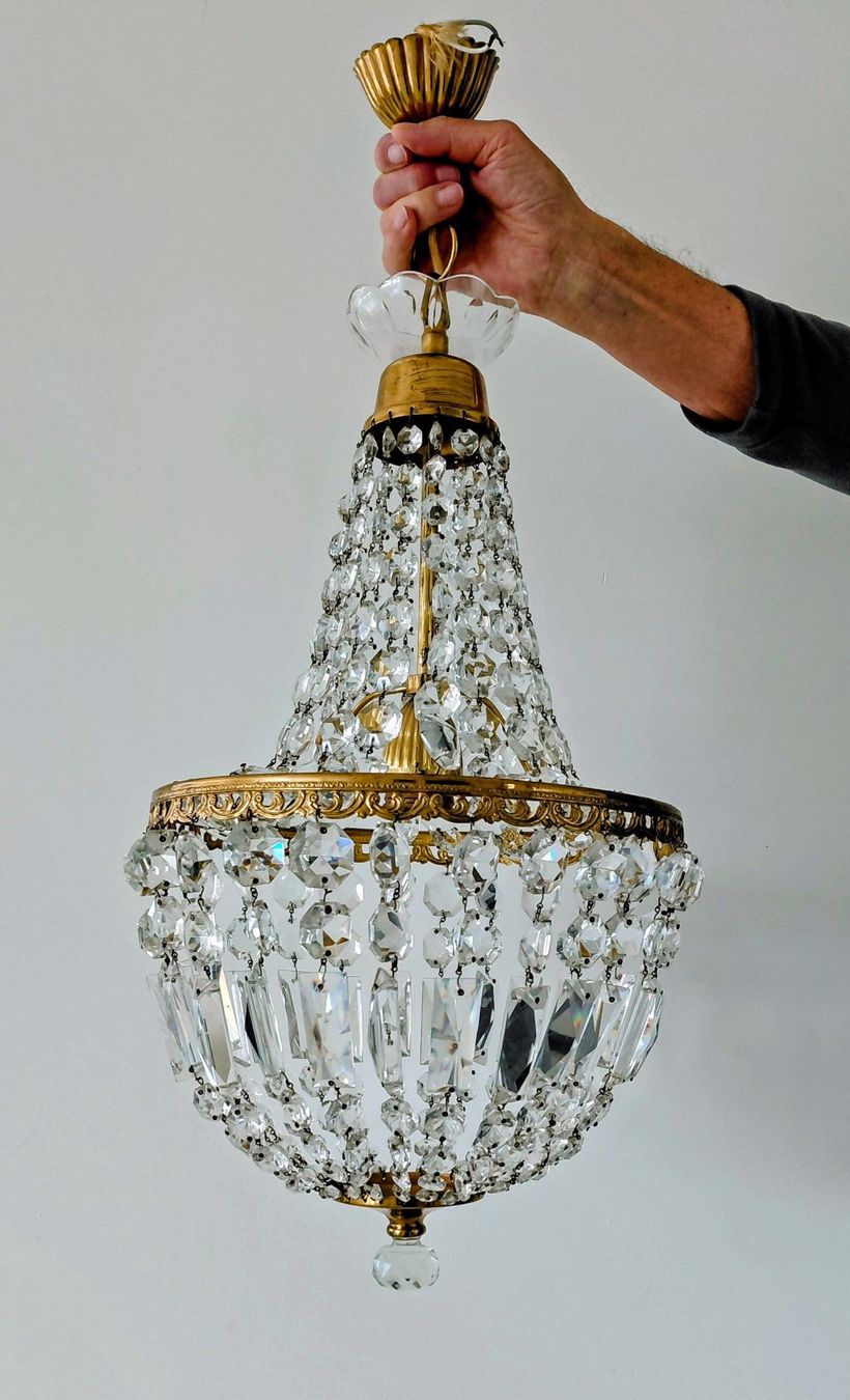 Lampade: Antiker Kristallleuchter – Usato da Zollikon venduto da Plasa