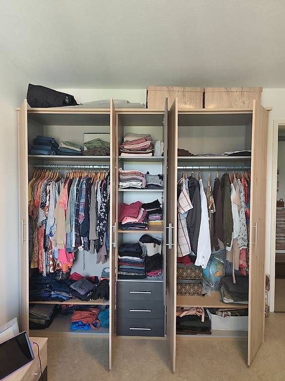 Armadi: Kleiderschrank – Usato da Worben venduto da NinaAF 1