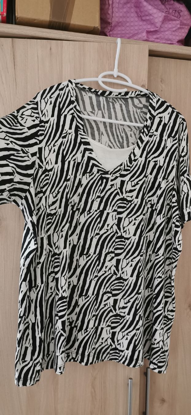 T-Shirts: T-shirt Bluse XL – Gebraucht aus Winterthur von Katyakaterina 2