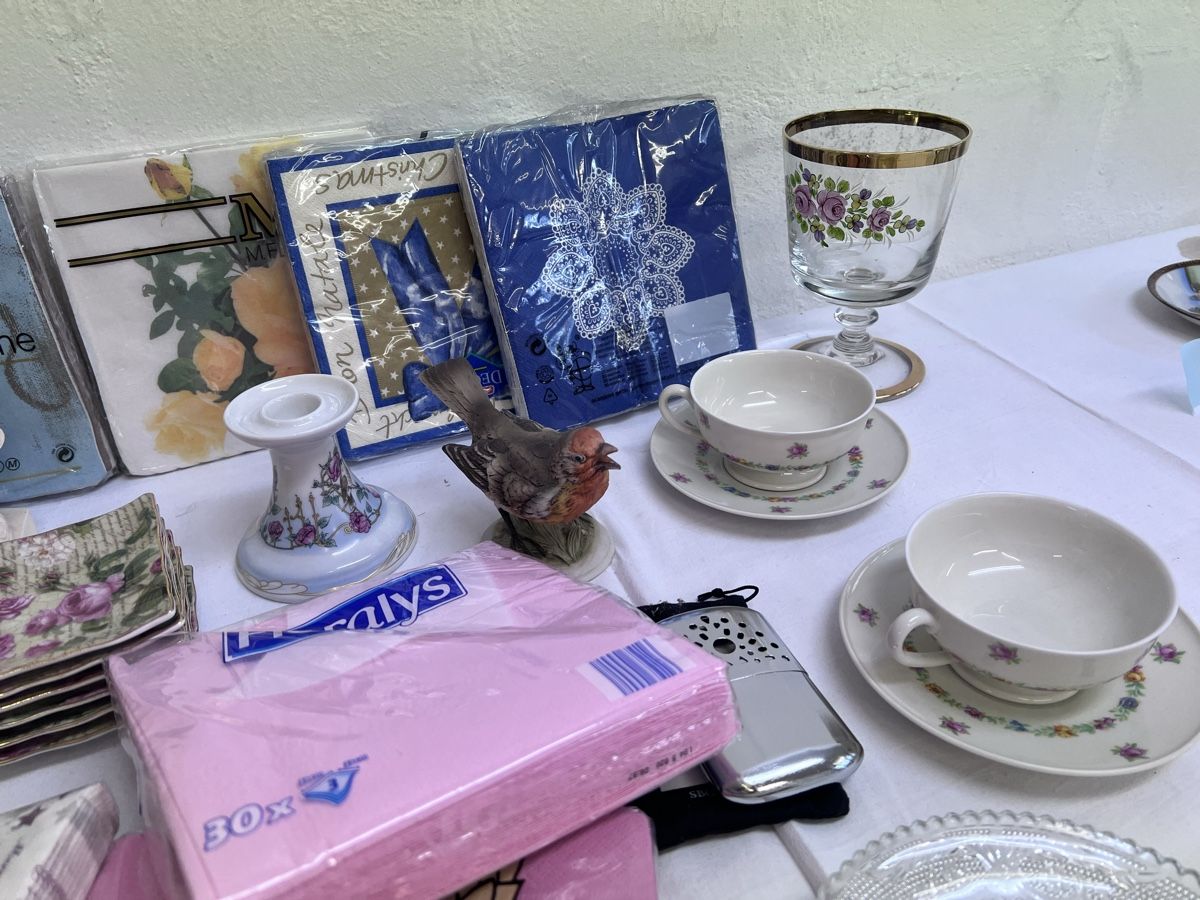 Tutte le decorazioni: Verschiedene Flohmarktartikel (30) – Usato da Glattfelden venduto da brockischweiz 3