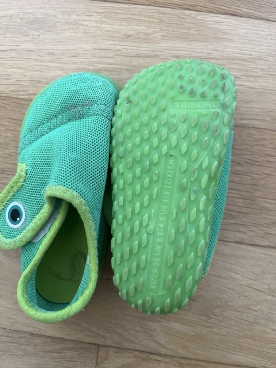 Schuhe für Jungen: Aqua Shoes Size EU 20-21  – Gebraucht aus meilen von ana_qc5y 1