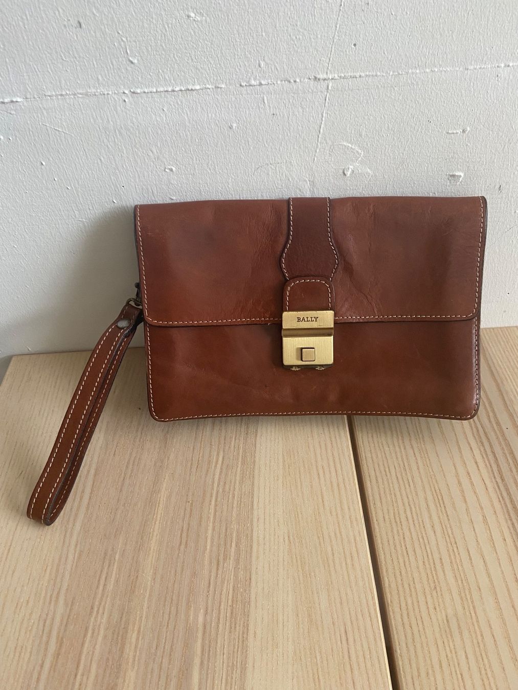 Bally Borse: Original Bally Ledertasche mit Verschluss – Usato da Zürich venduto da Eves.vintage.element 1