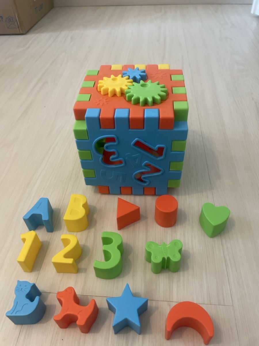 Puzzle: Colorful Shape Sorter Puzzle Set - Educational Toy Fun! – Usato da Effretikon venduto da lio_gjr8 2
