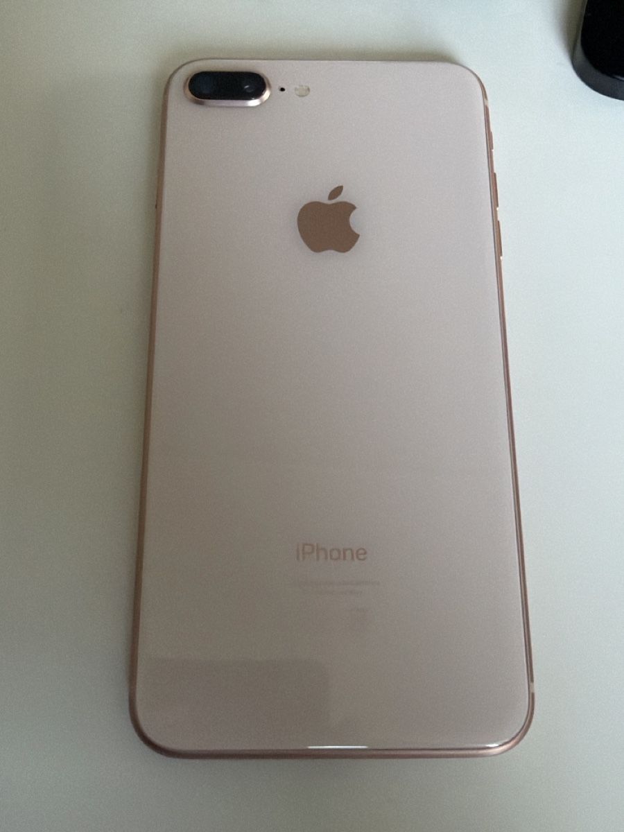 Apple Telefoni cellulari / Smartphones: iPhone 8 plus IOS 16.7.16 neuester Stand  – Usato da St. Gallen venduto da sweetlucky
